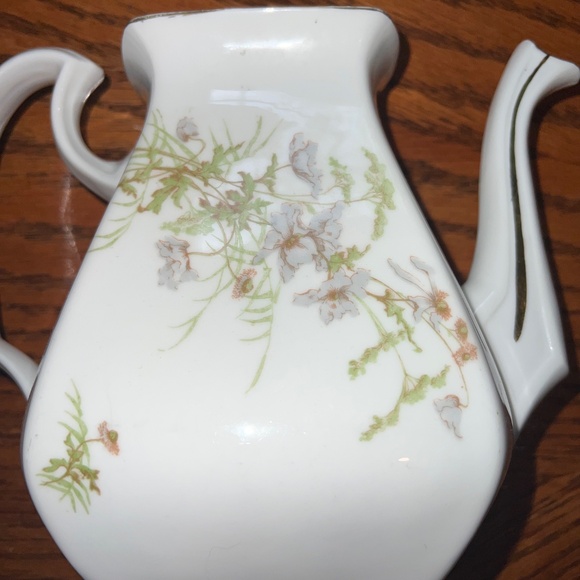 Limoges Deliniers & Cie France Coffee Pot - Picture 9 of 10